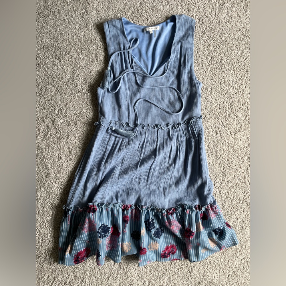 Aftermarket knee length dress. Blue. Size S